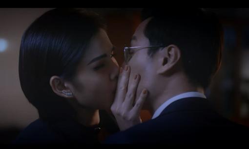 'Tình yêu và tham vọng' tập 56: 'Tình một đêm' cưỡng hôn Sơn thô bạo