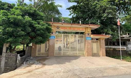 Nghệ An: Sập tường trước cổng trường, một học sinh lớp 5 thiệt mạng