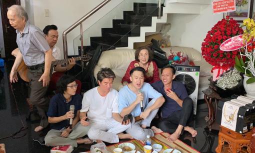 Dương Triệu Vũ đăng ảnh mừng sinh nhật mẹ ruột, tiết lộ số tài sản gia đình có được khi sang Mỹ định cư