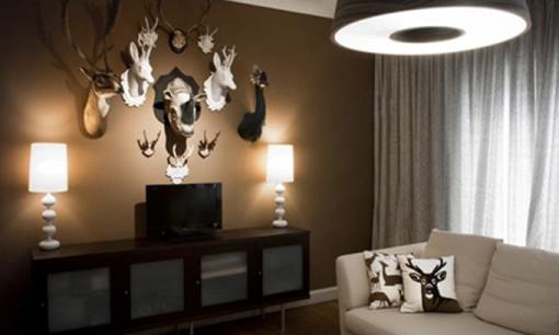 Đồ vật này không nên đặt trong phòng khách để tránh phạm phong thủy, Thần Tài quay lưng, tiêu tài tán lộc