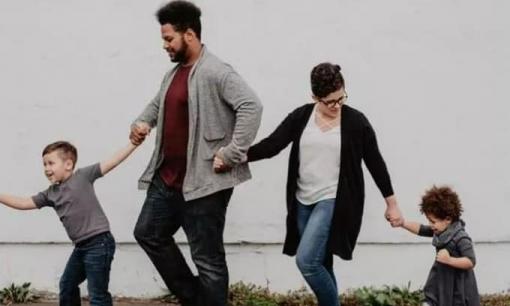 Tại sao đều sinh ra cùng một mẹ mà tính cách của các con lại khác nhau như vậy? Đừng bỏ qua những phụ huynh này