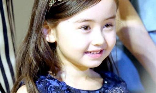 Đừng quá chú ý đến cách ăn mặc của con cái, đặc biệt là các bé gái