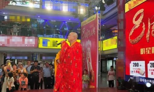 'Đường Tăng' nghèo nhất của 'Tây du ký' 1986 lại khoác áo cà sa, cầm micro đi hát kiếm tiền