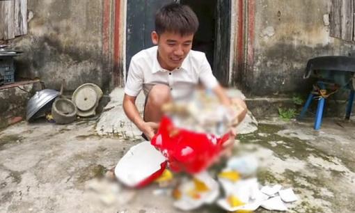 Con trai bà Tân Vlog bất ngờ bị Youtube xóa kênh, tắt chức năng kiếm tiền