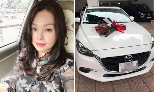 Diễn viên Thanh Tú 'cháo lòng' tậu xe hơi mới