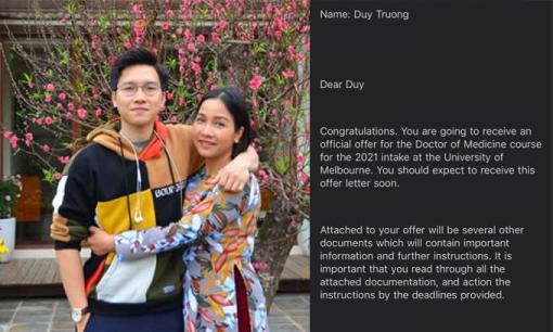 Diva Mỹ linh vui mừng khi con trai chính thức nhận thông báo đỗ vào trường đại học y ở Úc