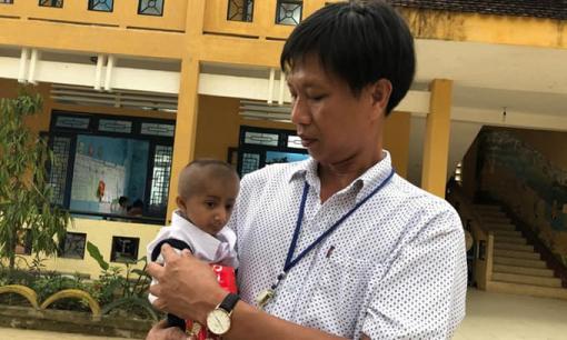 Cậu bé tí hon Đinh Văn K'Rể qua đời khiến dân mạng xót xa