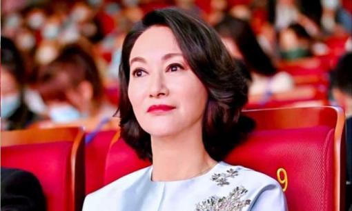 Kiểu tóc nào trông trẻ trung cho phụ nữ 50-60 tuổi? Hãy thử những mẫu tóc này, rất khí chất và thời trang