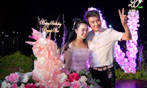 Đàm Vĩnh Hưng tổ chức tiệc sinh nhật tuổi 20 hoành tráng cho con gái nuôi Huỳnh Như