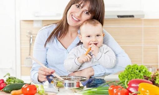 Trong thời gian ở cữ sau sinh, nên ăn rau gì để bổ khí và bổ huyết?