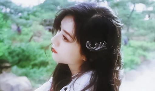 Những shot hình trong veo tựa nữ thần pha lê của Triệu Lệ Dĩnh và Trịnh Sảng