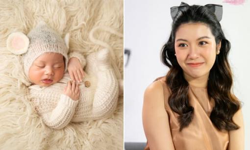 Á hậu Thúy Vân nhắn nhủ đến con trai vừa tròn tháng: 'Ba mẹ sẽ yêu thương và bảo vệ con suốt đời'