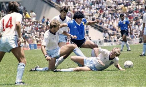 'Cậu bé vàng' Maradona và những bàn thắng đẹp nhất trong sự nghiệp