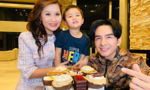 Đan Trường đón sinh nhật đơn giản bên gia đình, tiết lộ quà sinh nhật 'khủng' do con trai tặng