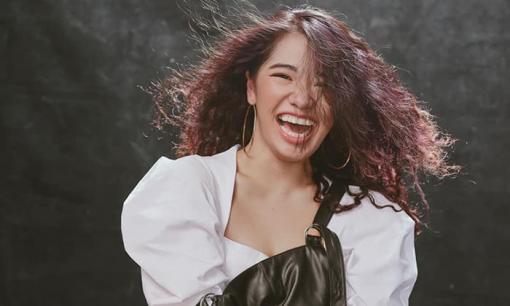 Con gái Cẩm Vân: 'Năm 16 tuổi, tôi bị tai nạn dập phổi. Điều đầu tiên tôi hỏi bác sĩ là có còn hát được không?'