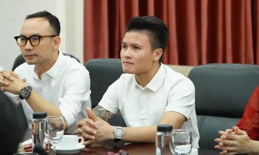 Trở thành tân sinh viên của Đại học Kinh tế, Quang Hải bị dân mạng 'cà khịa'