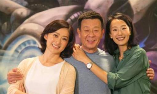 Sao nam 'thành đạt' nhất Cbiz: Cưới hai vợ, người sống lầu trên kẻ ở lầu dưới vẫn hạnh phúc viên mãn