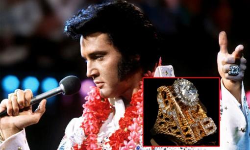 Cận cảnh chiếc nhẫn vàng nạm kim cương được định giá hàng trăm ngàn đô la của 'Ông hoàng nhạc rock and roll' Elvis Presley