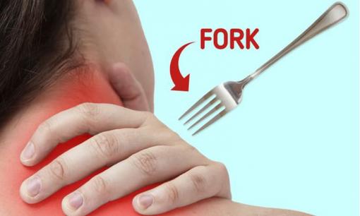 7 mẹo để thoát khỏi chứng đau cứng cổ, căn bệnh thường gặp của dân văn phòng 