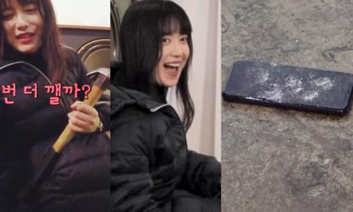 Goo Hye Sun khiến người hâm mộ bất an khi cầm búa đập vỡ điện thoại, biểu cảm 'miệng cười mắt không cười' đầy kỳ quái