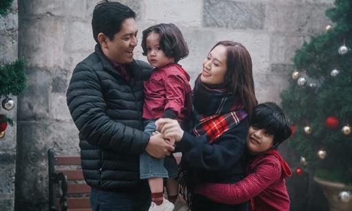 Gia đình Thanh Thúy - Đức Thịnh đón Giáng Sinh tại độ cao gần 1500m