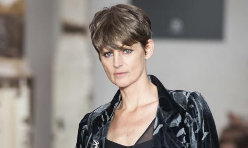 Siêu mẫu Stella Tennant qua đời ở tuổi 50