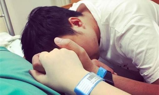 Bố xét nghiệm ADN con gái vì thấy càng lớn càng xấu xí, khi nhận kết quả thì bật khóc vì lý do thực sự phía sau