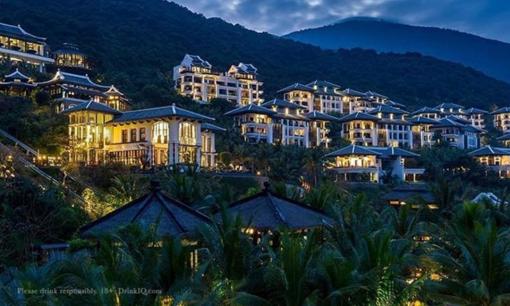 Không thể du ngoạn xa hoa, giới siêu giàu giải trí như thế nào?