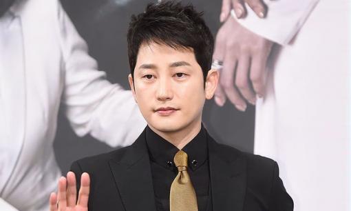 Park Shi Hoo tiếp tục tái xuất phim mới sau bê bối cưỡng dâm