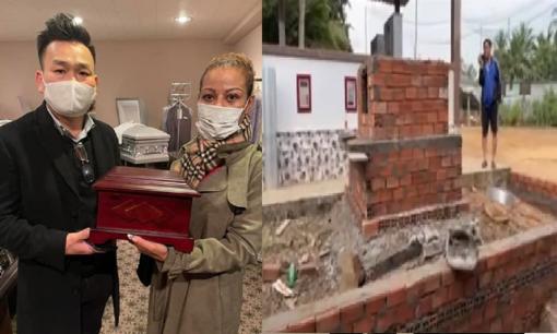 Mộ phần của của cố ca sĩ Vân Quang Long tại quê nhà Đồng Tháp đang được hoàn tất