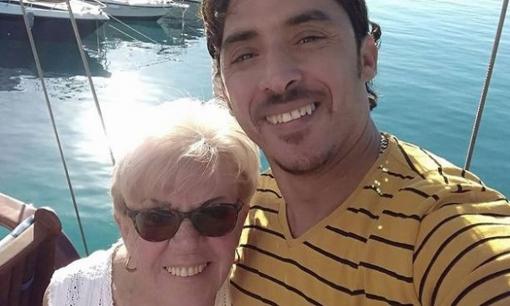 Từ mặt con trai ruột, cụ bà 81 tuổi quyết lấy trai trẻ 36 tuổi làm chồng