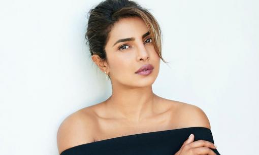 Cựu Hoa hậu Thế giới Priyanka Chopra bị cảnh sát mời làm việc vì vi phạm giãn cách xã hội 