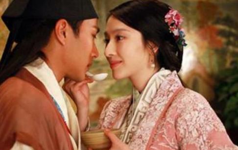 Có câu nói: 'Thà lấy một cô gái điếm tốt còn hơn là một cô vợ vượt tường', người vợ vượt tường là gì mà bị người khác ghét bỏ?