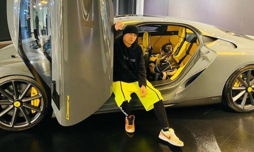 Châu Kiệt Luân gây sốt mạng xã hội khi khoe siêu xe mới hơn 71 tỷ đồng