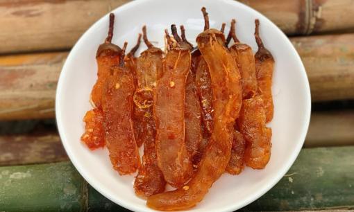 'Mẹ đảm' tiết lộ cách làm mứt me chua chua cay cay vào dịp Tết