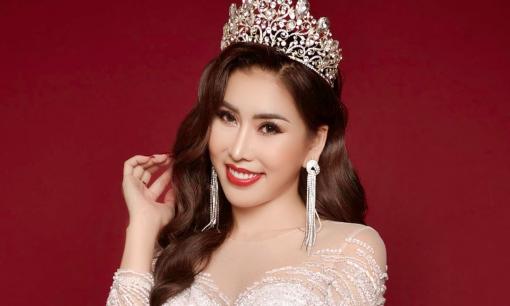 Á khôi Trịnh Thanh Hồng bất ngờ xuất hiện trang bìa số Tết tạp chí New Lifestyle