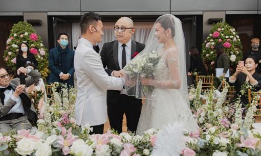 Cựu Á hậu Hồng Kông Chu Tuệ Mẫn kết hôn ở tuổi 40 sau nhiều tai tiếng tình ái