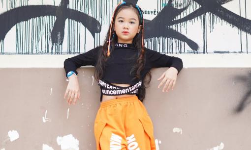 Học trò cưng siêu mẫu Võ Hoàng Yến trổ tài làm stylist cực chất