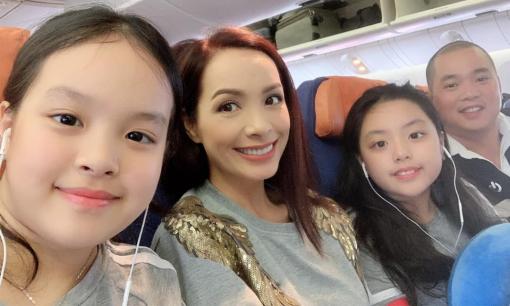 Thúy Hạnh 'khóc như đứa trẻ' trong ngày sinh nhật vì tưởng chồng con vô tâm, sự việc phía sau khiến cựu người mẫu bất ngờ