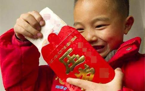 Có nên 'tịch thu' phong bao lì xì của con? 