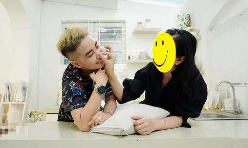 'Người đàn ông Việt Nam đầu tiên sinh con' đã có tình mới?