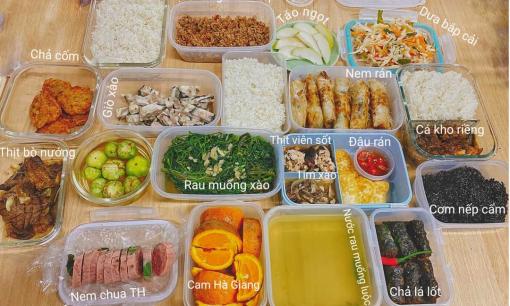 Để bữa cơm công sở 'không nghèo nàn', hội chị em cùng công ty đã nảy ra ý tưởng cực sáng tạo