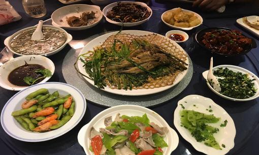 Bốn món ăn 'bẩn' ở nhà hàng giá rẻ, hãy tránh chúng khi gọi món và nhanh chóng báo cho gia đình bạn