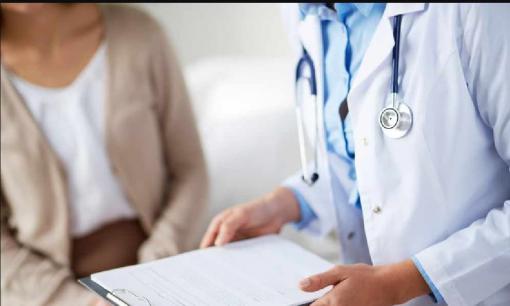 Người phụ nữ đã có chồng đi khám vì trẹo chân thì phát hiện ra mình là 'đàn ông'