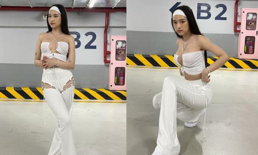 Thúy Vi lại gây choáng khi diện đồ như nội y khoe vòng một ngồn ngộn 