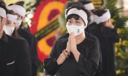 Chia sẻ đầu tiên của NSND Minh Hằng sau đám tang chồng