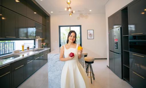 Phạm Quỳnh Anh mua hai căn nhà phố liền kề làm quà tặng cho con gái 