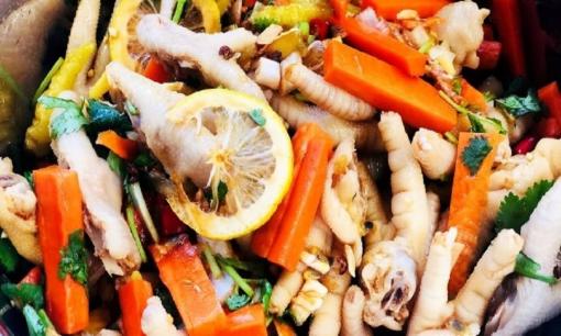 1 phút hướng dẫn các bạn cách làm chân gà ngâm cay cay, ăn hoài không ngán