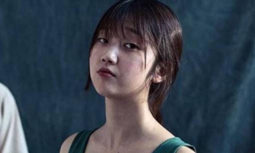 Nữ ca sĩ Hàn Quốc đột ngột qua đời ở tuổi 28, nguyên nhân cái chết vẫn chưa được tiết lộ