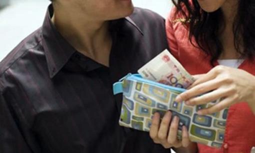 Dân mạng tranh cãi chuyện cô gái từ chối cho bạn trai vay 30 triệu để mua lan tiền tỉ